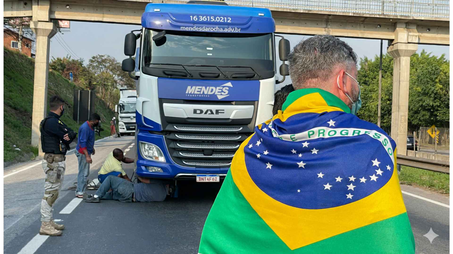 Caminhoneiro trabalhando